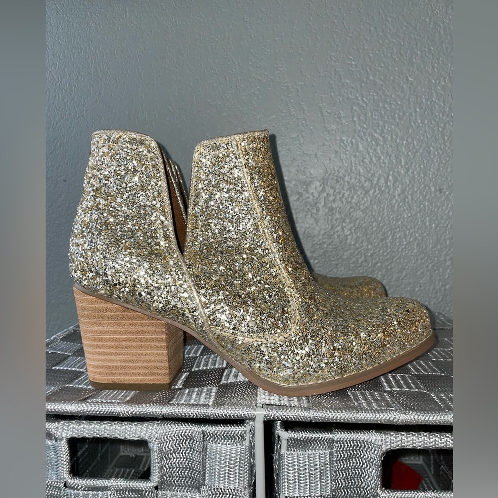 Not Rated Glitter Booties Size 7